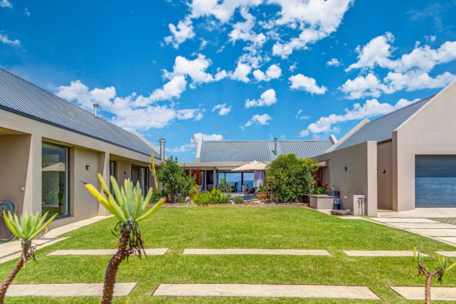5 Bedroom Property for Sale in Simola Western Cape